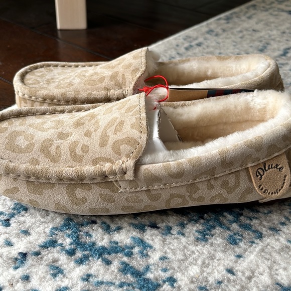 Dluxe by dearfoams girls slippers beige leopard print nwt - Picture 8 of 8